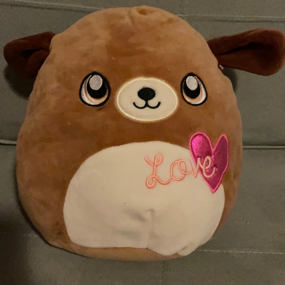 This is a brown dog that was made in 2017